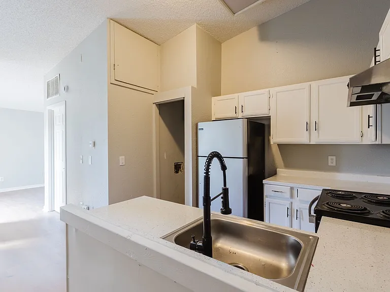 932 S Dearborn Way #18 — Photo 9