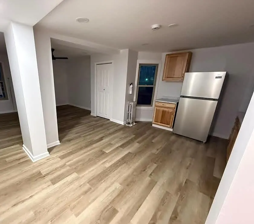 Studio, 1.0 bath, $795 — Photo 4