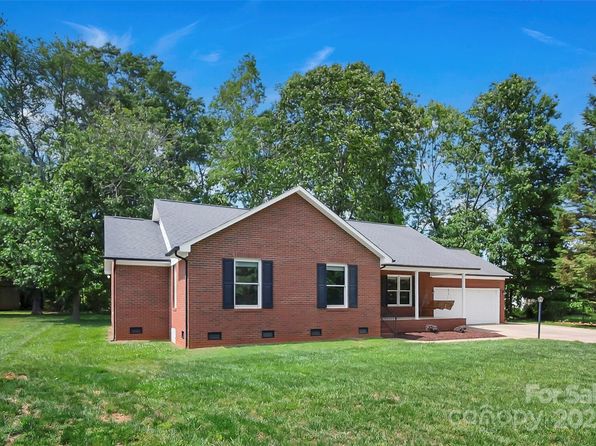 2502 Gold Rush Dr, Lincolnton, NC 28092
