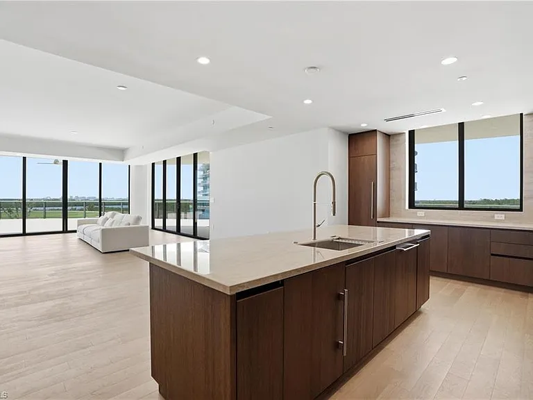 5100 Seagrass Blvd #201 — Photo 16