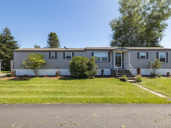 8 Dale Street, Poland, ME 04274