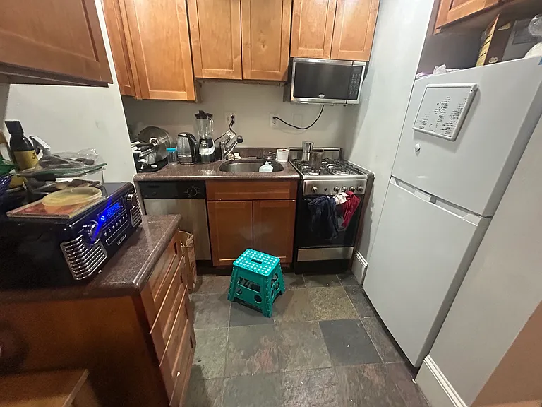 1931 Chestnut St #2H — Photo 10