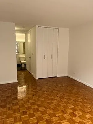 Rented by Solow Realty | media 23