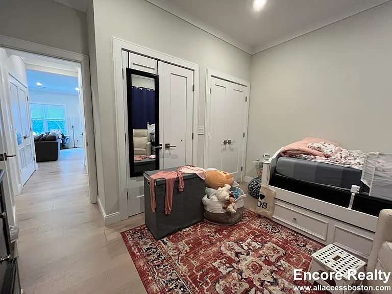 32 Cummins Hwy #4 — Photo 11