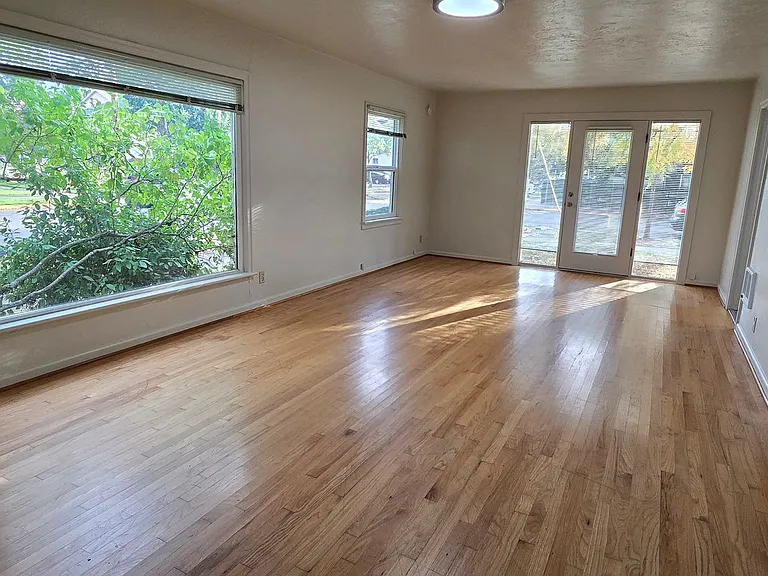 482 E 16th Ave #1-5 — Photo 10