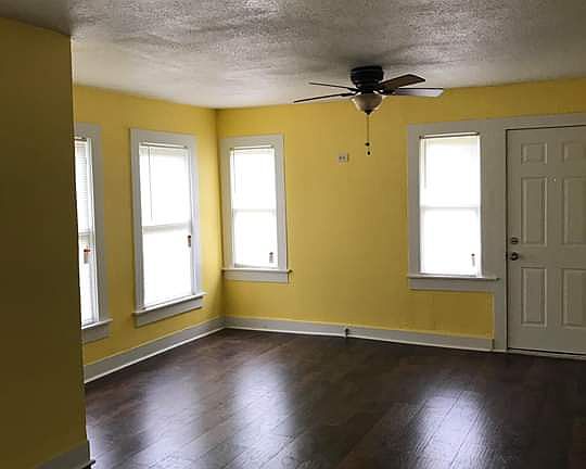 2nd image of 3040 Glen Garden Dr S