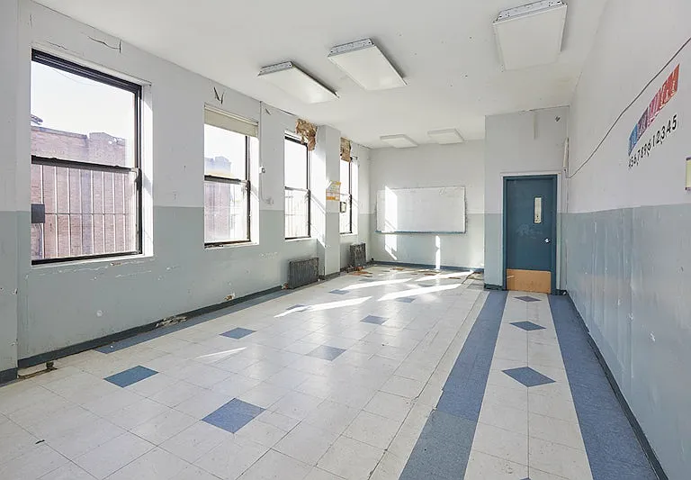 2025 67th St #SCHOOL — Photo 4