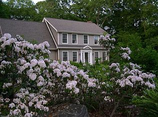 35 Cross Rd, Waterford, CT 06385