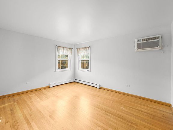 3rd image of 8421 W Bryn Mawr Ave APT 2S