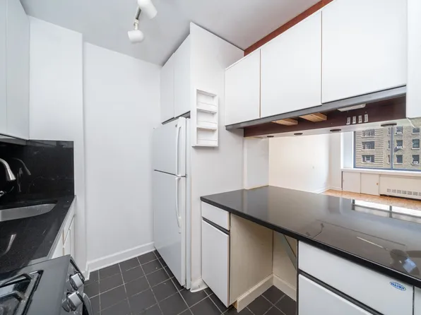 250 West 89th Street image 11 of 21