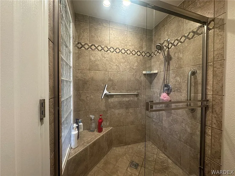 211 Moser Ave #302 — Photo 19