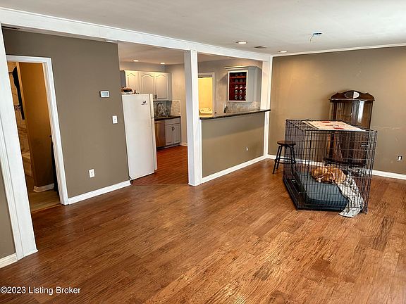 4th image of 13303 Meadowlawn Dr