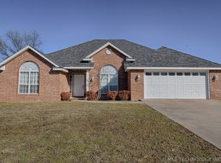 1907 Aspen Ave, Sallisaw, OK 74955