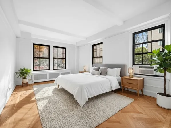 90 8th Avenue image 2 of 8