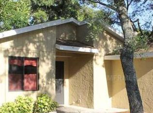 786 Merlins Ct, Tarpon Springs, FL 34689