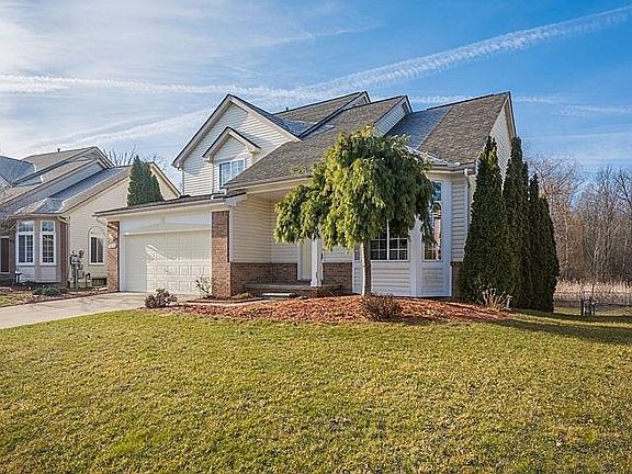 2nd image of 8138 Starling Ct
