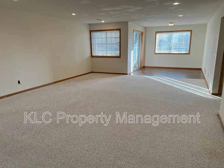 1725 S 50th St #192 — Photo 19