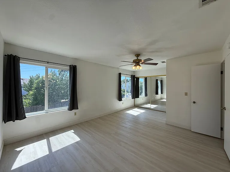 3537 Augusta Ct — Photo 8