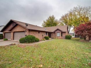 4525 Moonlight Way, Alton, IL 62002