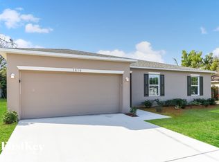 1810 SW Effland Ave, Port Saint Lucie, FL 34953