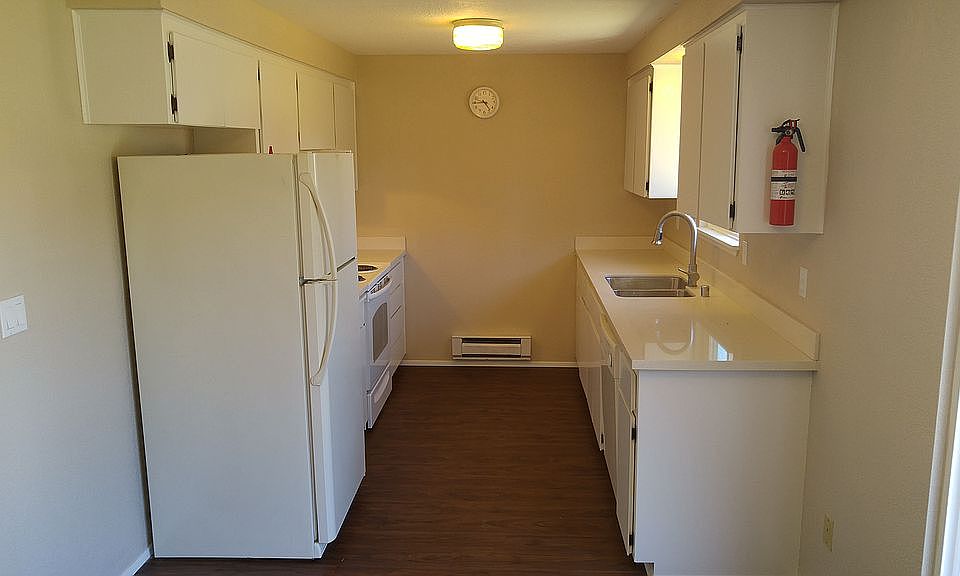 1st image of 9017 9th Pl SE