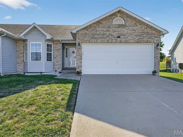 1021 Arlington Way, Warrenton, MO 63383