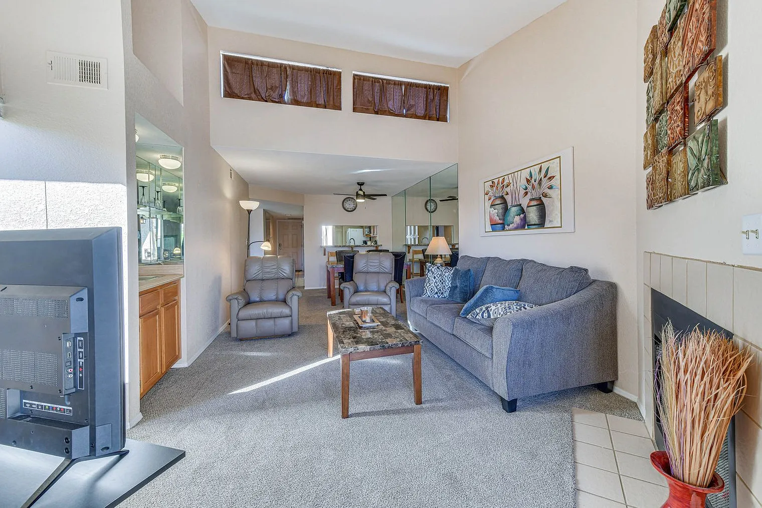 2 bed, 2.0 bath, 1140 sqft, $2,322 — Photo 3