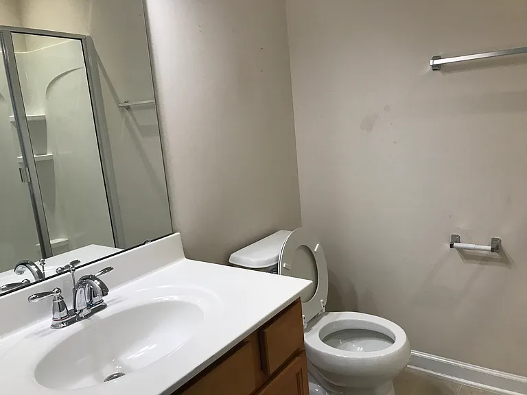 416 Charleville Ct — Photo 21