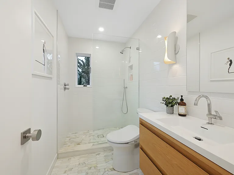 15 Margaret Dr — Photo 12