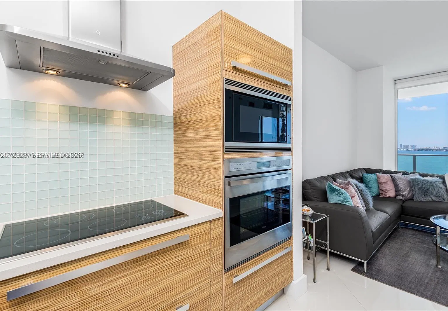 Paramount Bay Condo — Photo 4