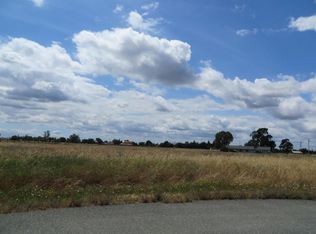 24467 N Jahant Ct, Acampo, CA 95220