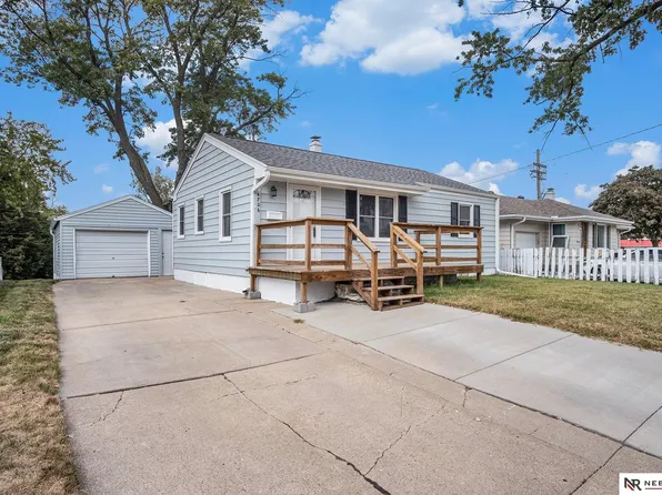 4706 S 51st St, Omaha, NE 68117