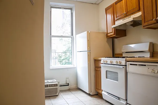 Rented by Coda Real Estate NYC | media 17