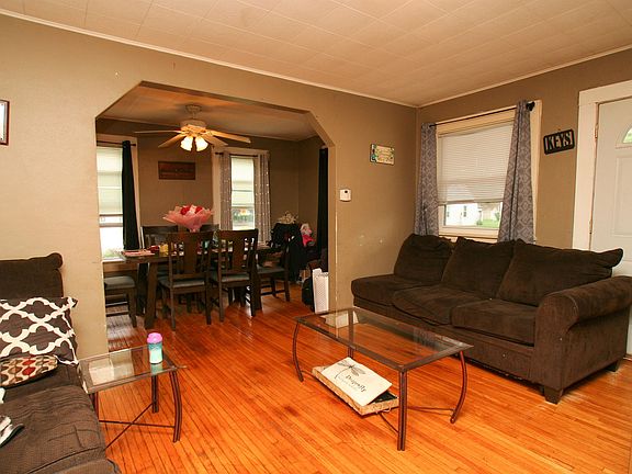 2nd image of 1419 Linden Ave