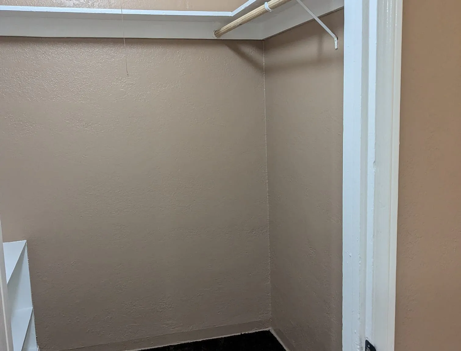 1379 W La Cadena Dr — Photo 3