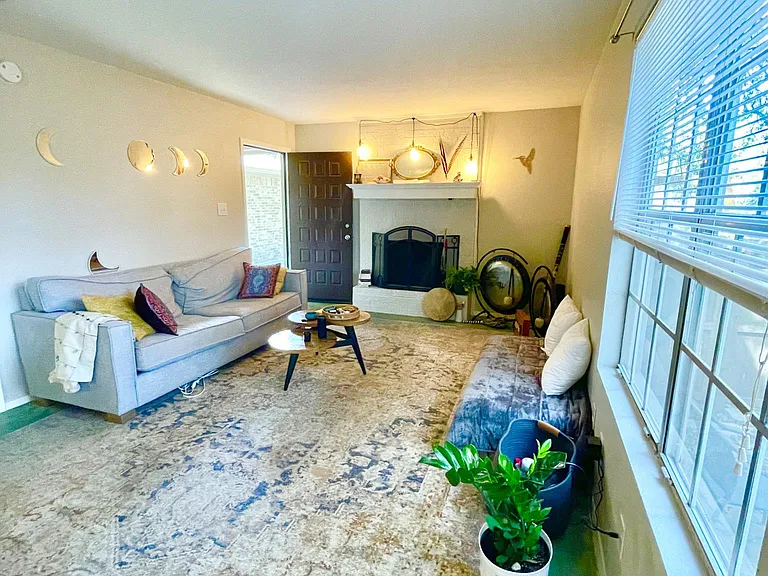 7103 Woodhue Ct #A — Photo 11