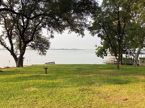 3rd image of 1911 Beaty Rd #27