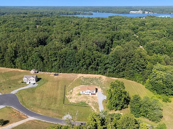 5th image of 50 Lake Country
