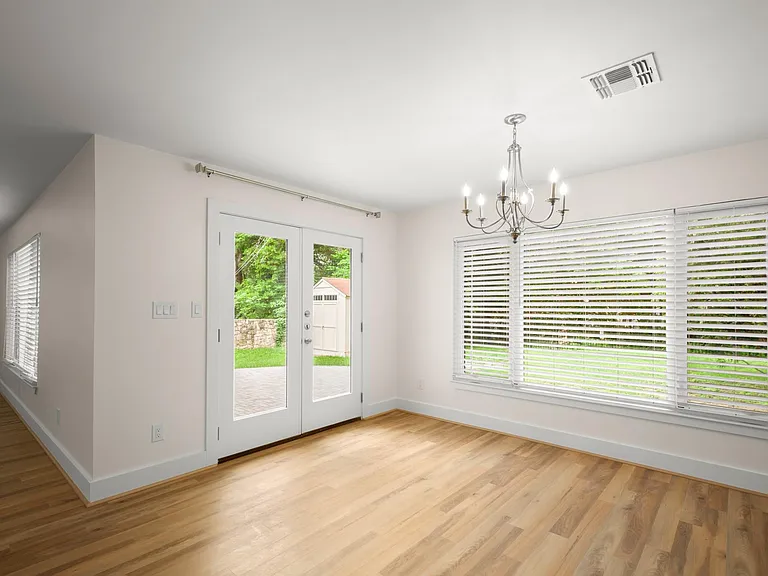 3808 Tonkawa Trl — Photo 6