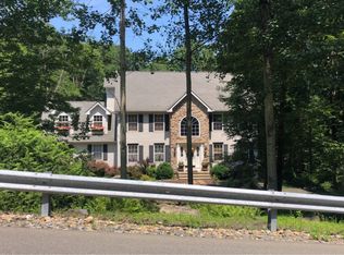 6151 Woodchuck Ln, East Stroudsburg, PA 18301