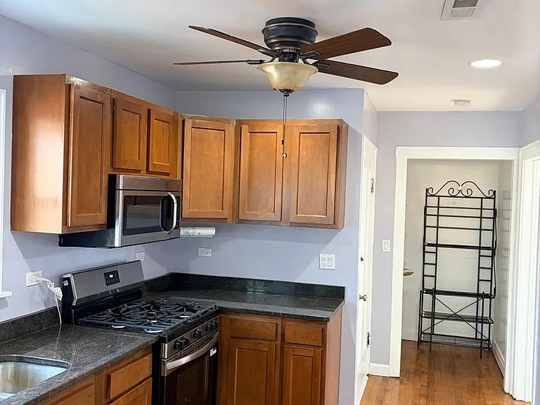 5540 N Luna Ave #2 — Photo 13