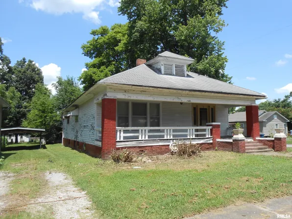 200 Park St, Harrisburg, IL 62946