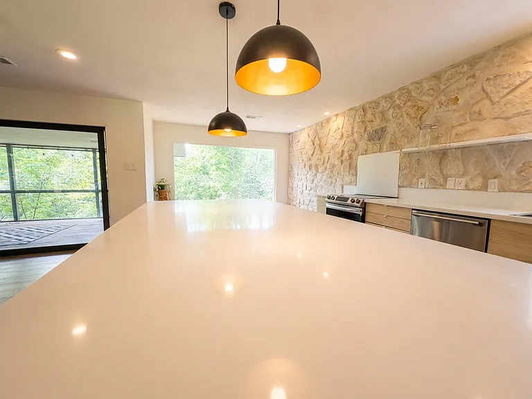 211 Mill Creek Dr — Photo 7