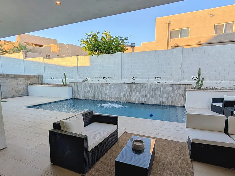 1730 E Winchcomb Dr — Photo 9