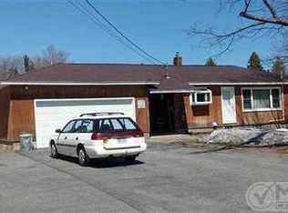 621 Silver Creek Rd, Marquette, MI 49855