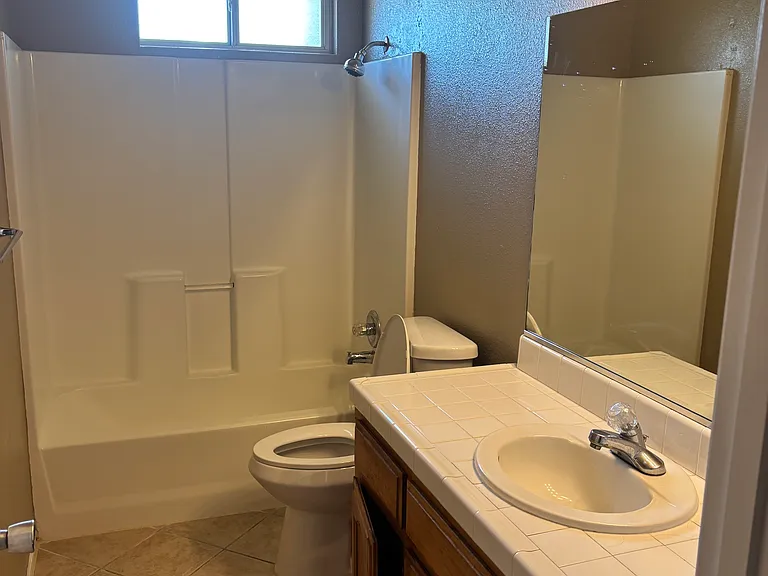 2535 N Locust Ct — Photo 6