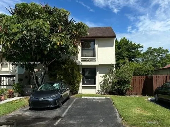 462 NW 98th Ct #462, Miami, FL 33172