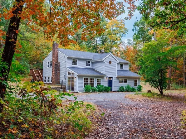 71 North St, Belchertown, MA 01007