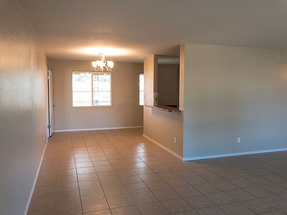 Dining and Breakfast Bar