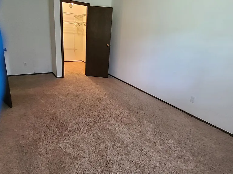 530 N Eau Claire Ave — Photo 19